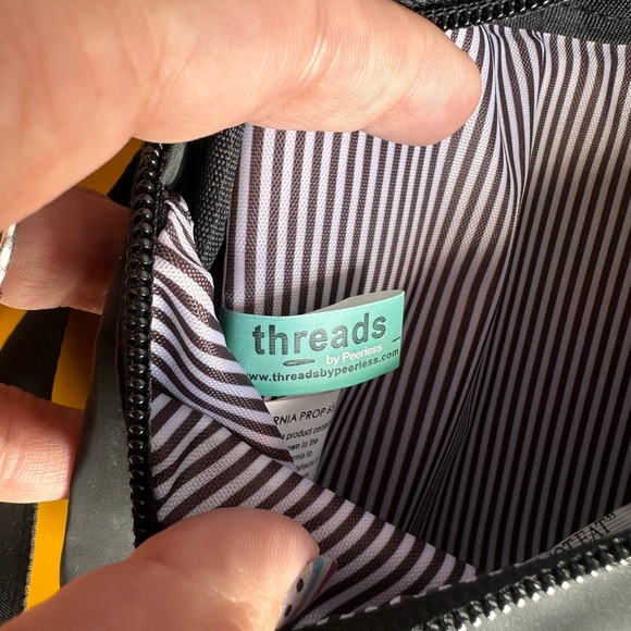 Volkswagen VW fanny pack adjustable gray NWT brand new Threads by Peeriess - Picture 5 of 5